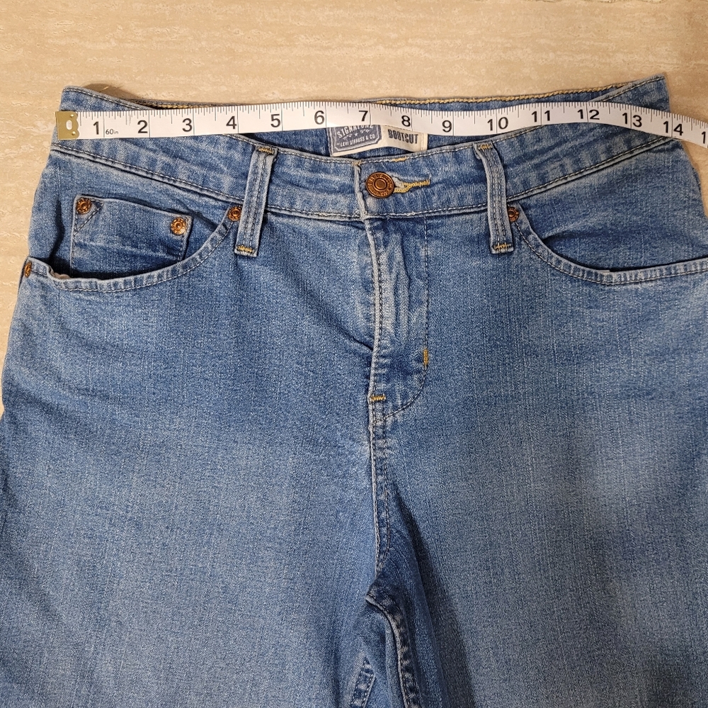 Levi Strauss Signature Jeans Sz 6 Blue Stretch Blend Denim Mid Rise Boot Cut EUC - Picture 5 of 9